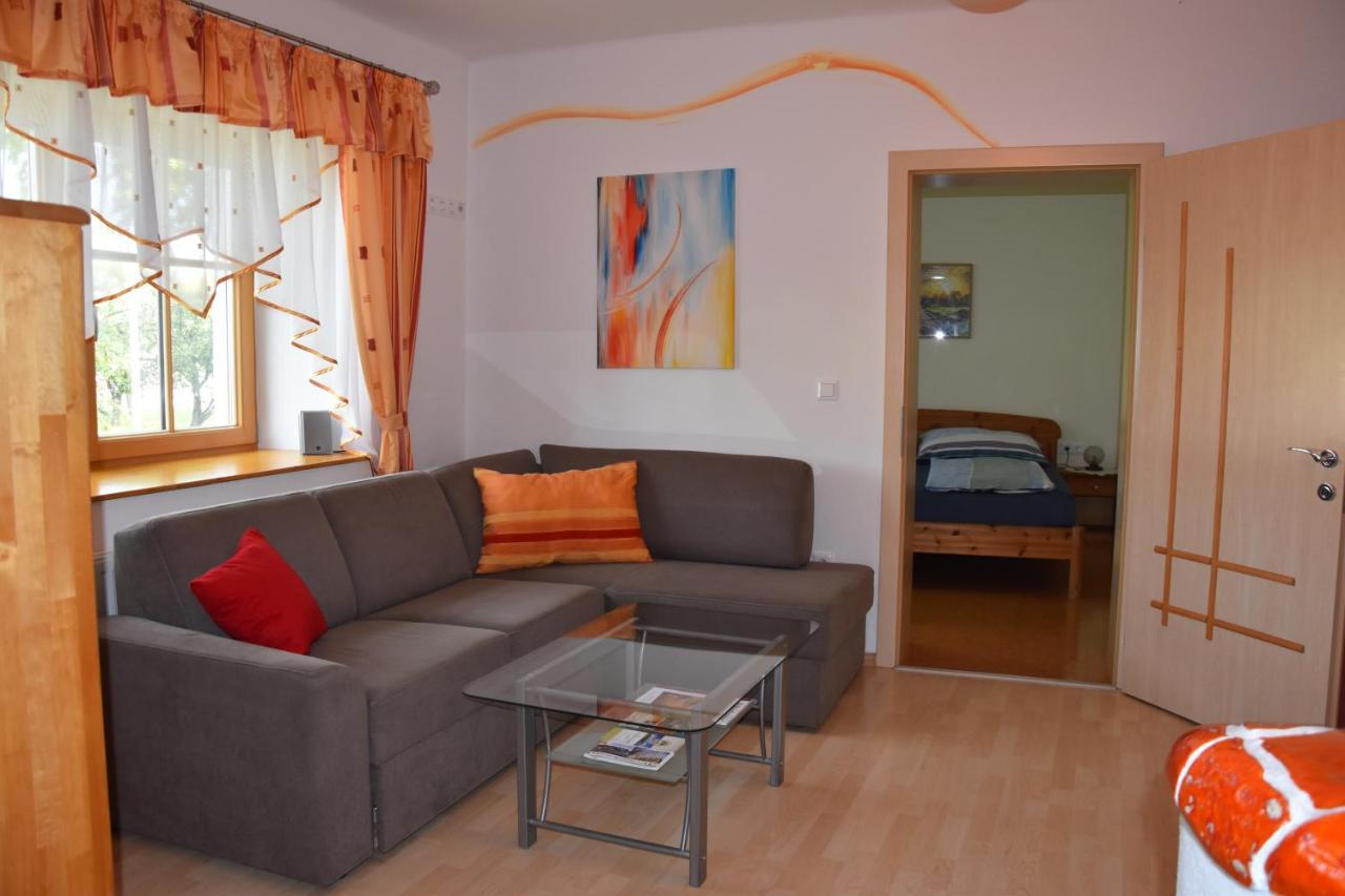 Biohof Weissensteiner Appartement Ullrichs Buitenkant foto