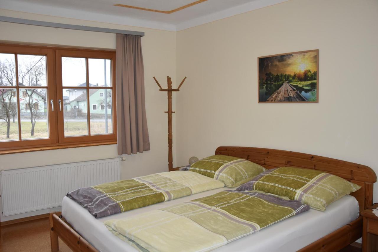 Biohof Weissensteiner Appartement Ullrichs Buitenkant foto