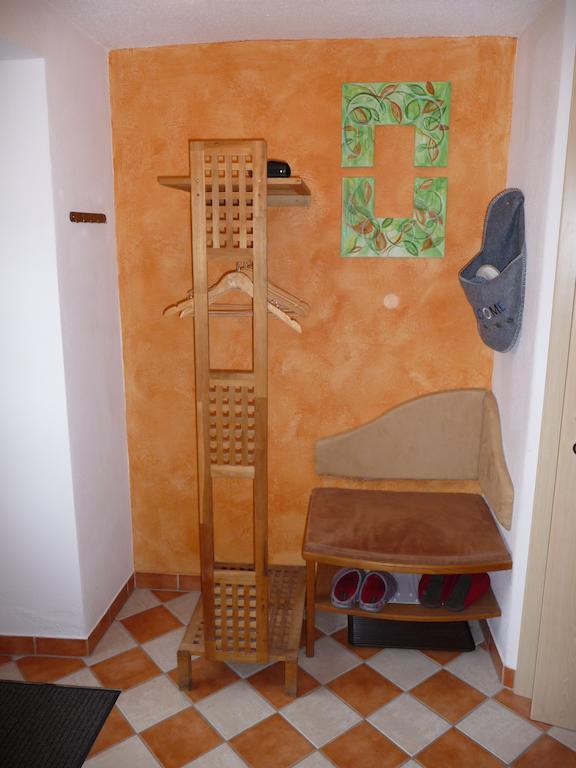 Biohof Weissensteiner Appartement Ullrichs Kamer foto